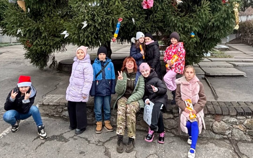 Щирі вітання і смаколики нашим захисникам!
