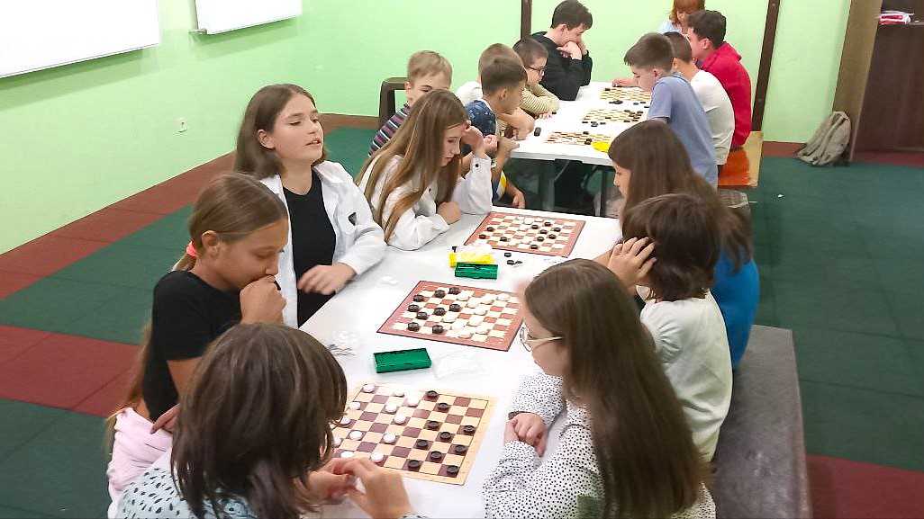 ♟️Турнір «Чудо-шашки»: інтелектуальні баталії в «Перлині Знань»